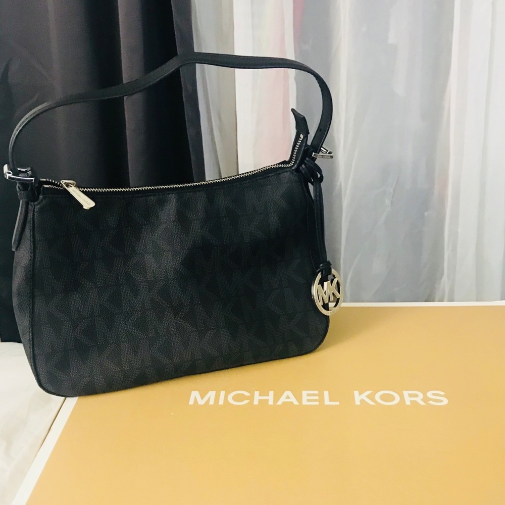 Black authentic Michael Kors purse